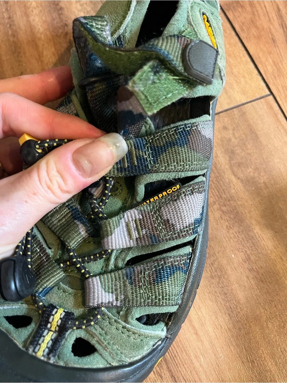 Kids size 2 (big kid) keen waterproof washable hiking shoes breathable green